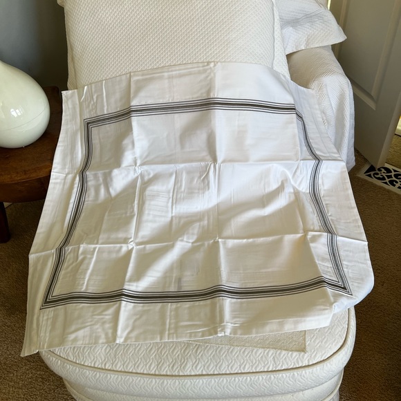 Ballard Designs Amelie embroidered shams (2) and standard pillow cases (2) Gray. - Picture 2 of 8